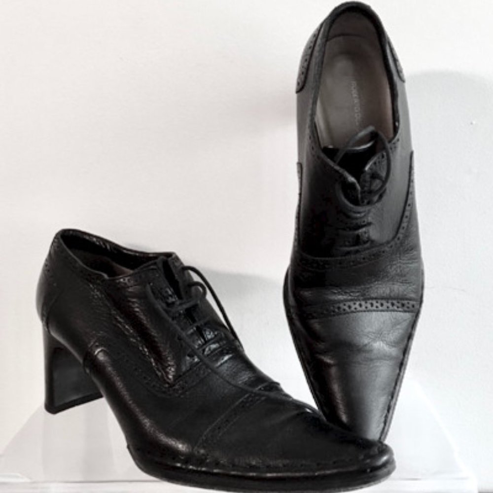 Roberto del Carlo Black Lace up Oxford Heels - EU size 38 1/2; US 8 1/2